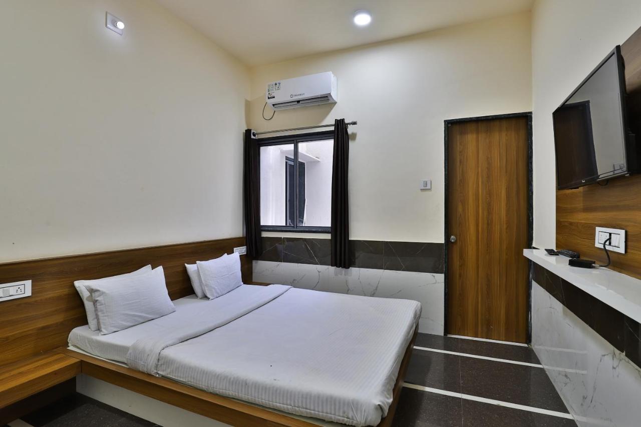 Dwārka Spot On 37366 Hotel Mahalaxmi מראה חיצוני תמונה
