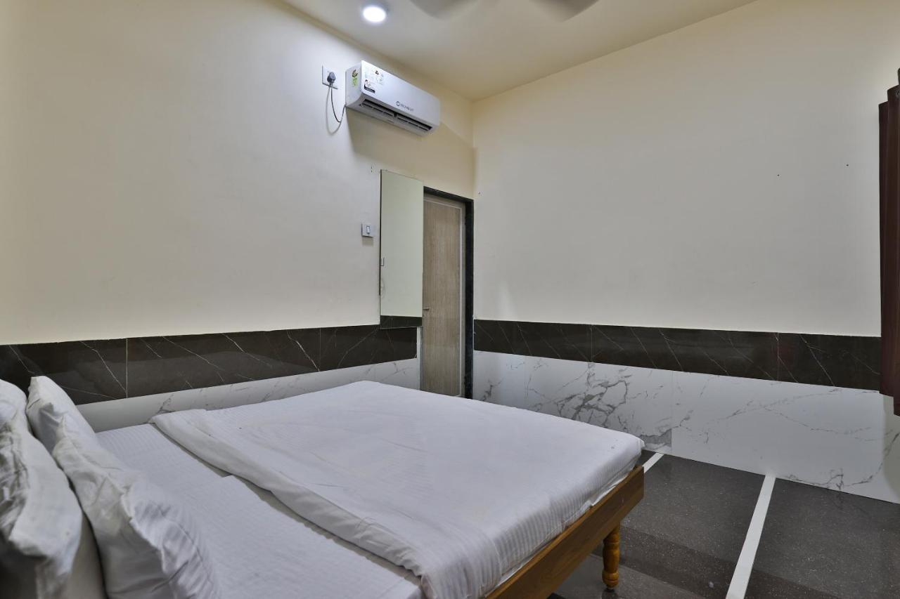 Dwārka Spot On 37366 Hotel Mahalaxmi מראה חיצוני תמונה