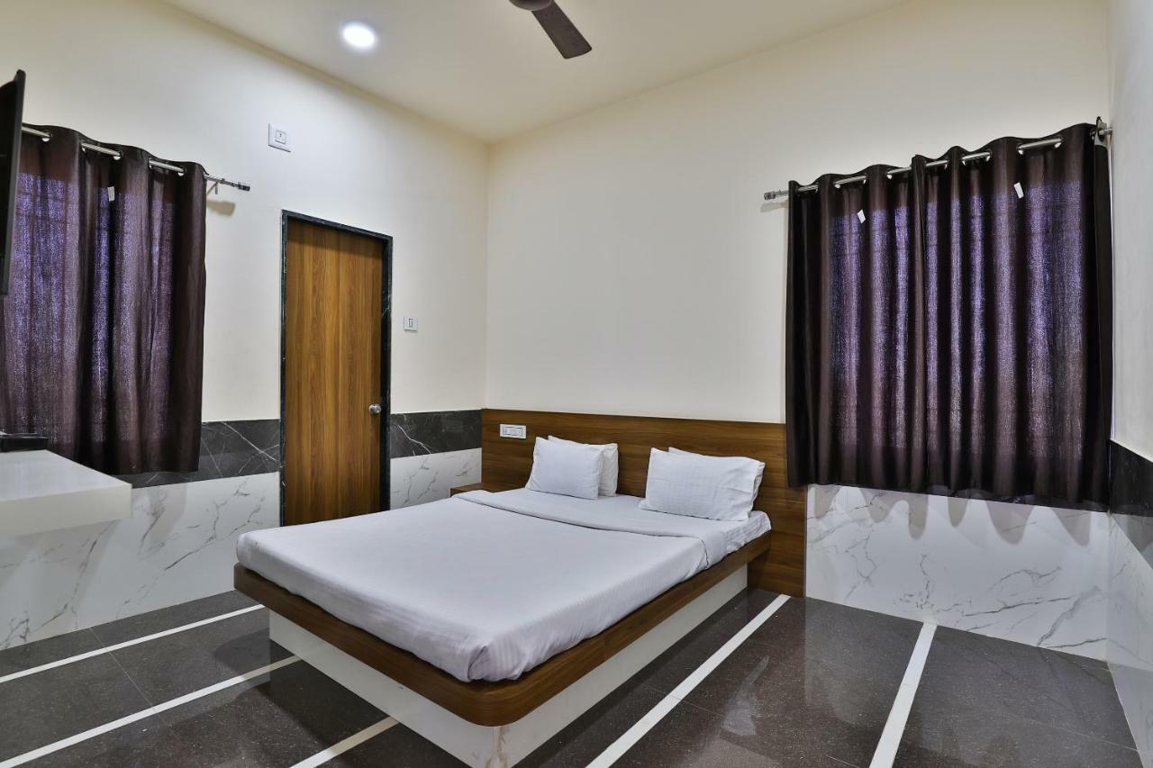 Dwārka Spot On 37366 Hotel Mahalaxmi מראה חיצוני תמונה