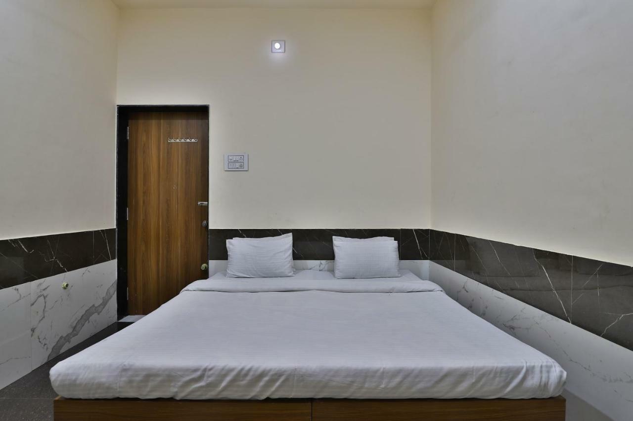 Dwārka Spot On 37366 Hotel Mahalaxmi מראה חיצוני תמונה