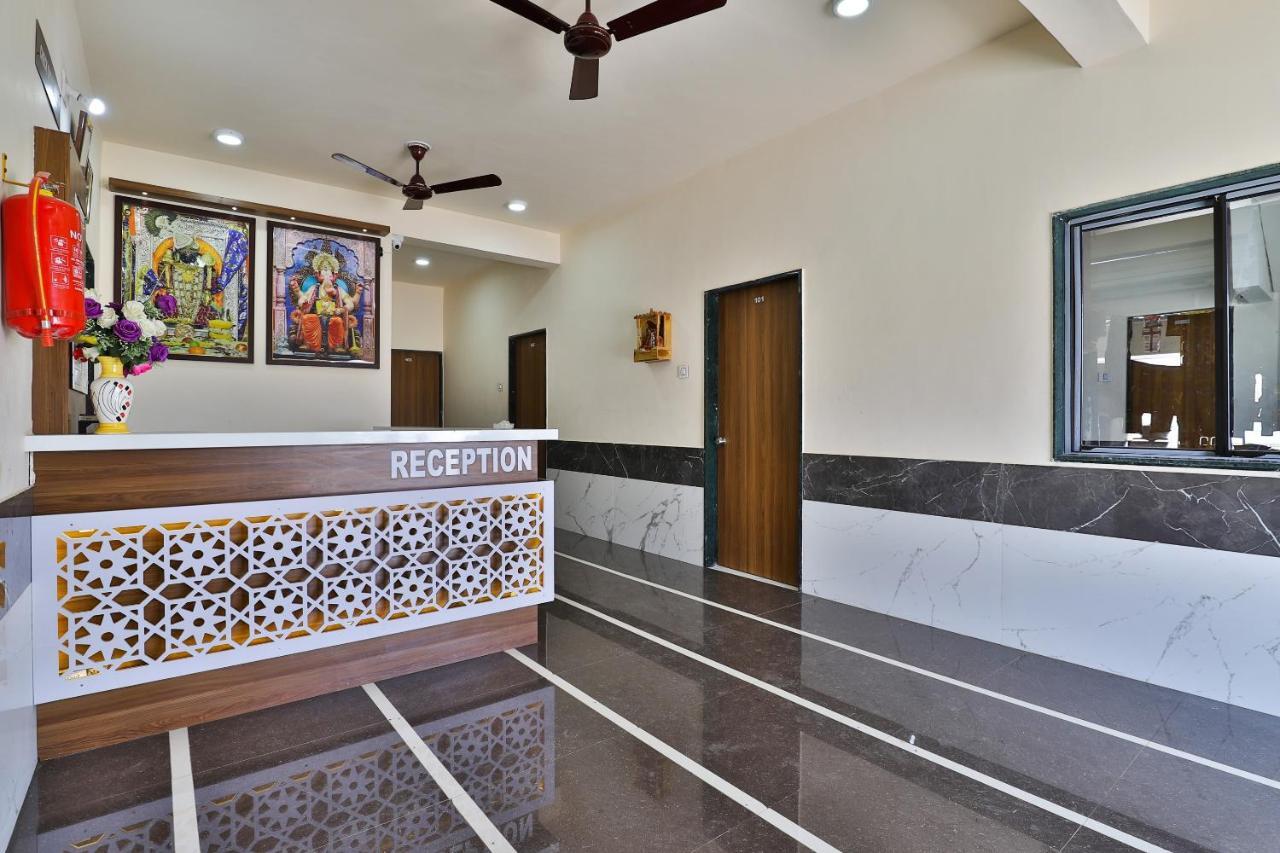 Dwārka Spot On 37366 Hotel Mahalaxmi מראה חיצוני תמונה