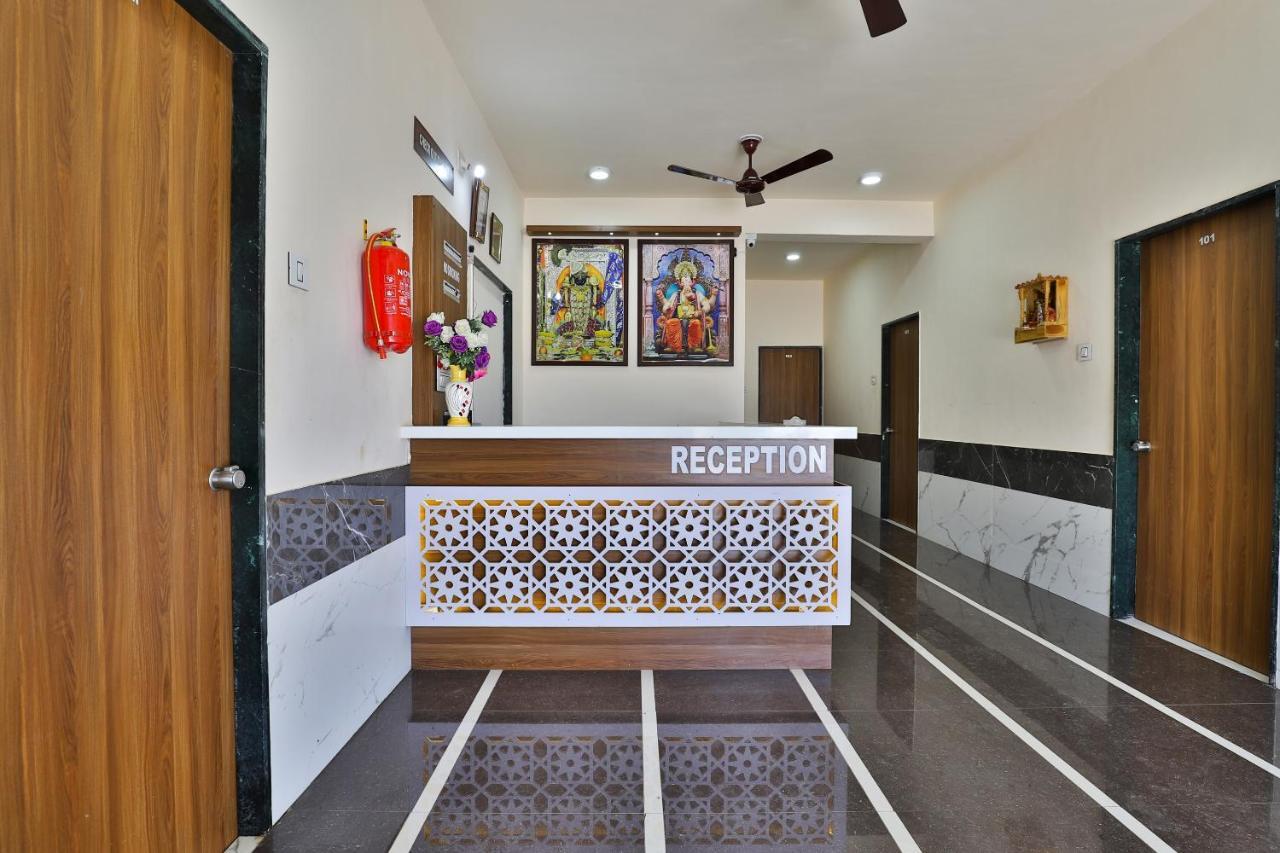 Dwārka Spot On 37366 Hotel Mahalaxmi מראה חיצוני תמונה